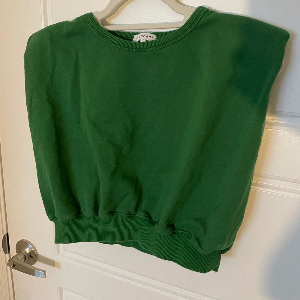 Padded shoulder green top